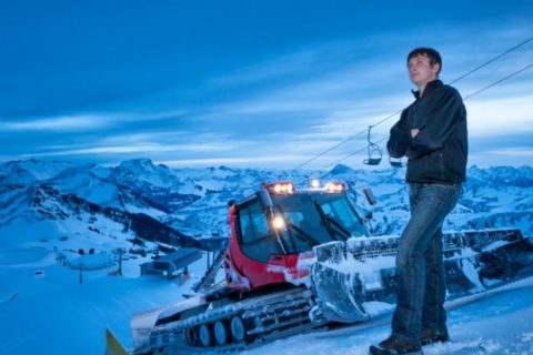 Buying or Leasing a Snowcat: What Is the Best Option?