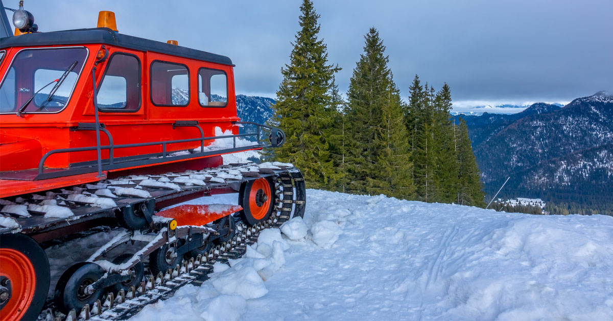 larger snowcat with a larger carriage for both people and supplies