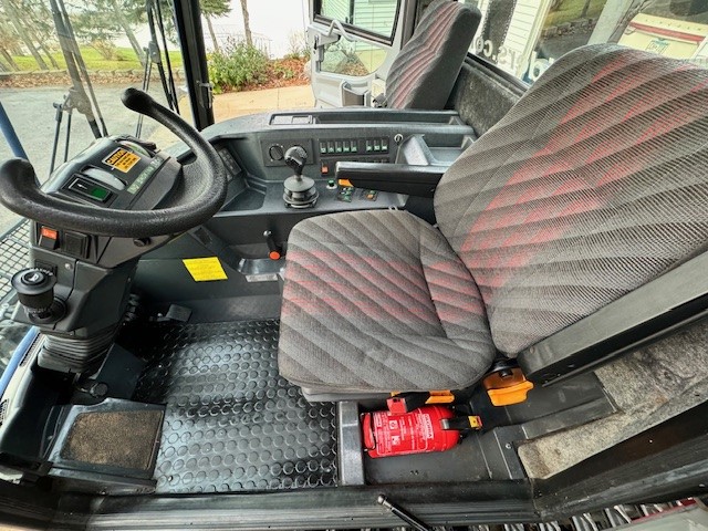 2000 PistenBully 100 Trail for Sale