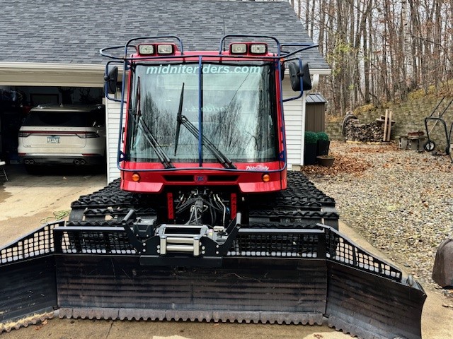 2000 PistenBully 100 Trail for Sale