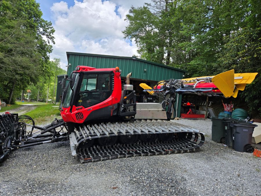 2018 PistenBully 400 Park Pro
