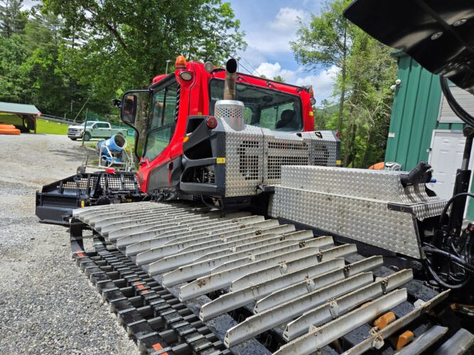 2018 PistenBully 400 Park Pro